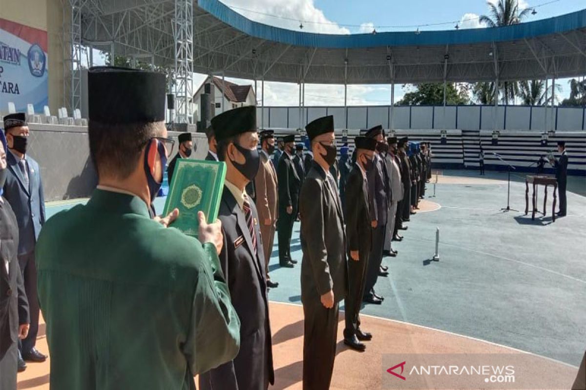 Bupati Barut minta kepala sekolah proaktif menyikapi tugas