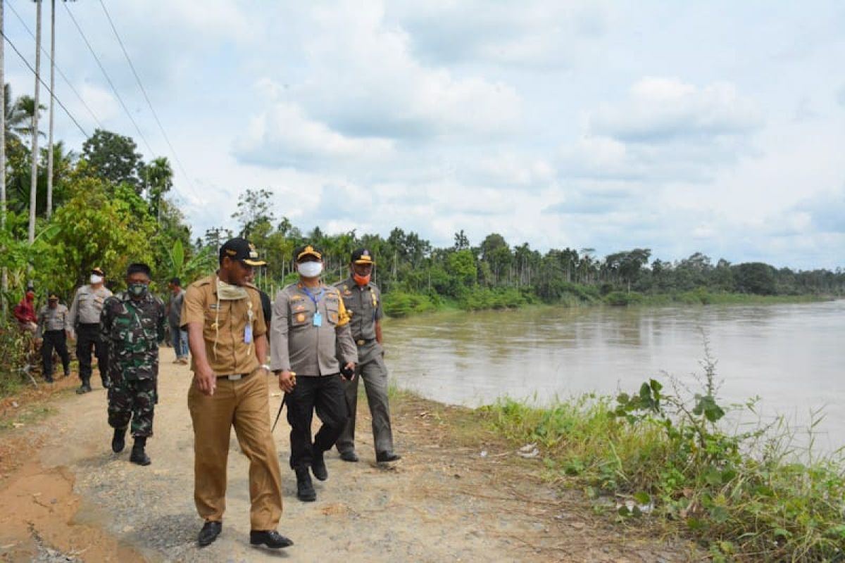 Bupati Aceh Timur harap Pemdes relokasi rumah yang berdekatan erosi sungai