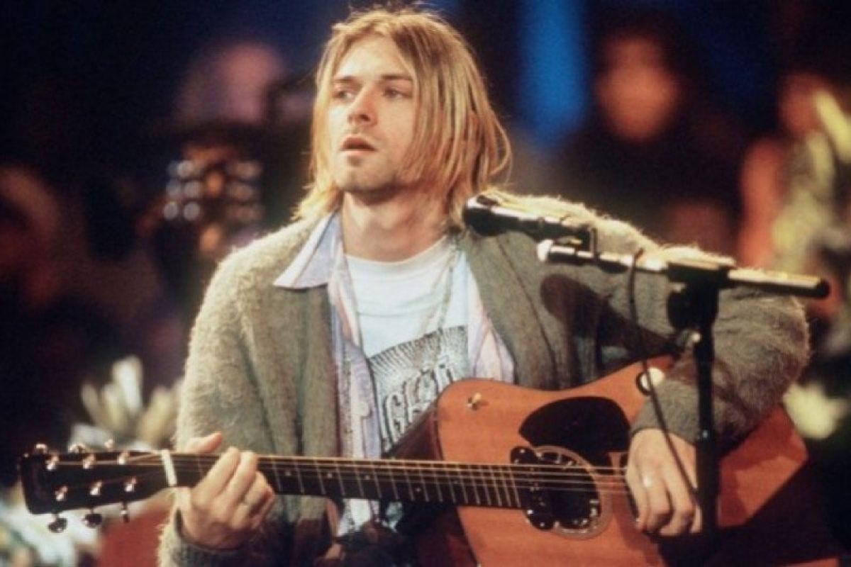 Gitar Kurt Cobain yang dimainkan di acara "MTV Unplugged" terjual Rp85 miliar
