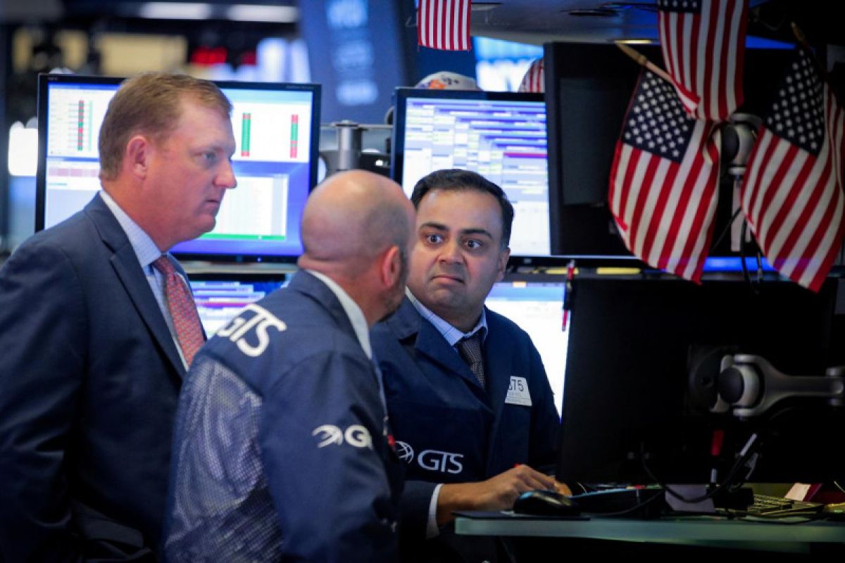 Wall Street sebagian dibuka jatuh, Indeks Dow Jones turun, Nasdaq naik