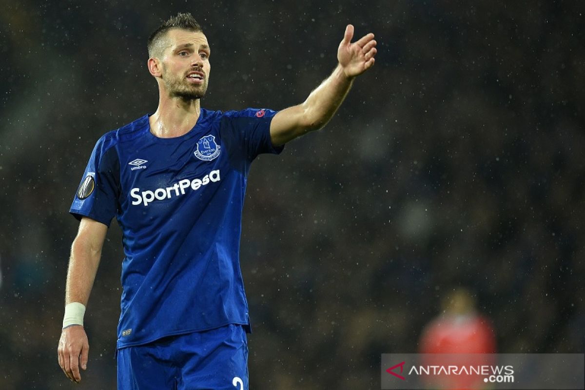 Schneiderlin tinggalkan Everton dan bergabung dengan klub Liga Prancis