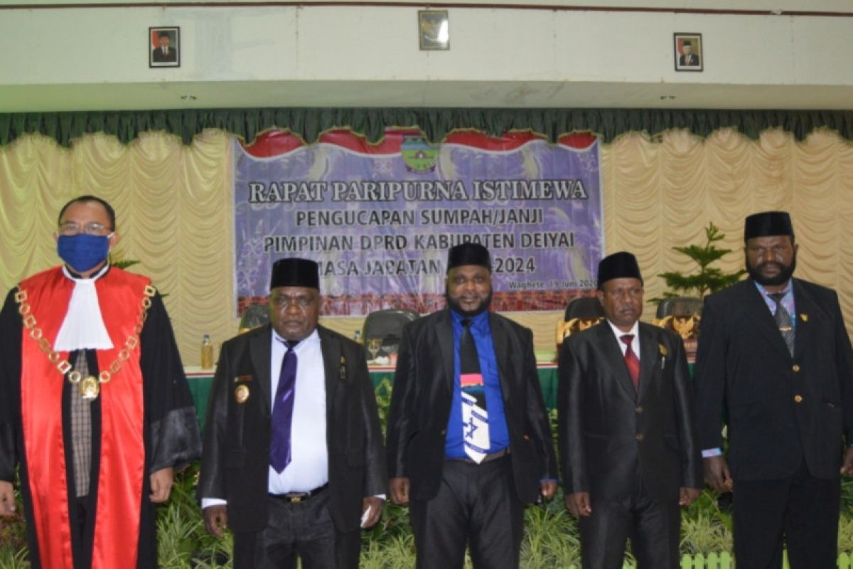 Bupati minta DPRD Deiyai perhatikan aspirasi warga