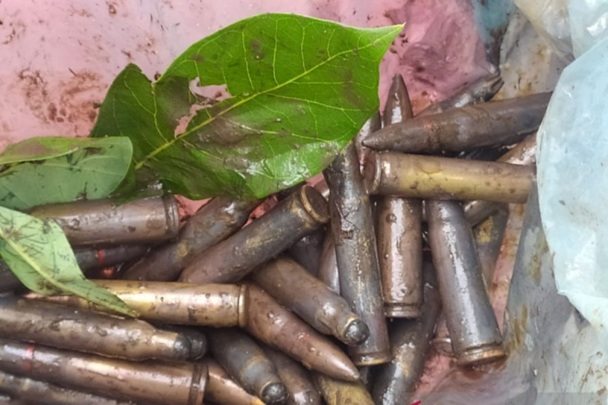 Tengah mancing, mahasiswa Pekanbaru malah dapatkan puluhan peluru dalam parit