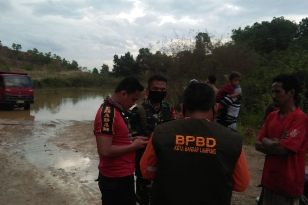 Tiga bocah tewas tenggelam di bekas galian tambang batu