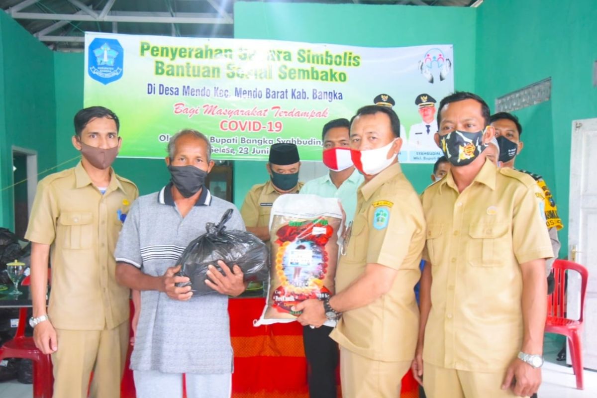 Wakil Bupati Bangka salurkan bantuan 2.363 paket sembako