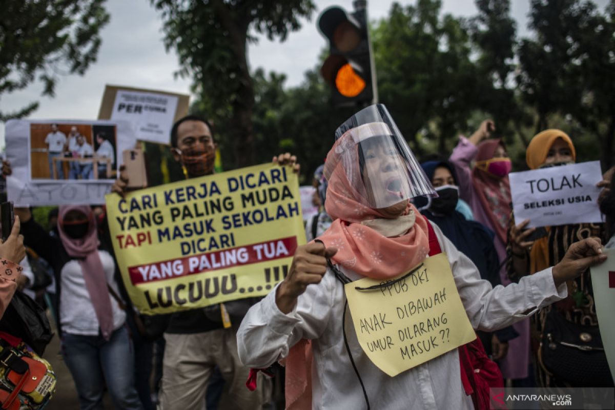 DKI kurangi kuota penerimaan sekolah dari jalur zonasi 10 persen