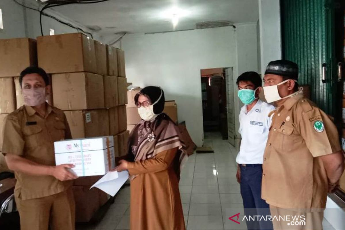 Didesak DPRD, Dinkes Pasaman Barat mulai bagikan alat pelindung diri