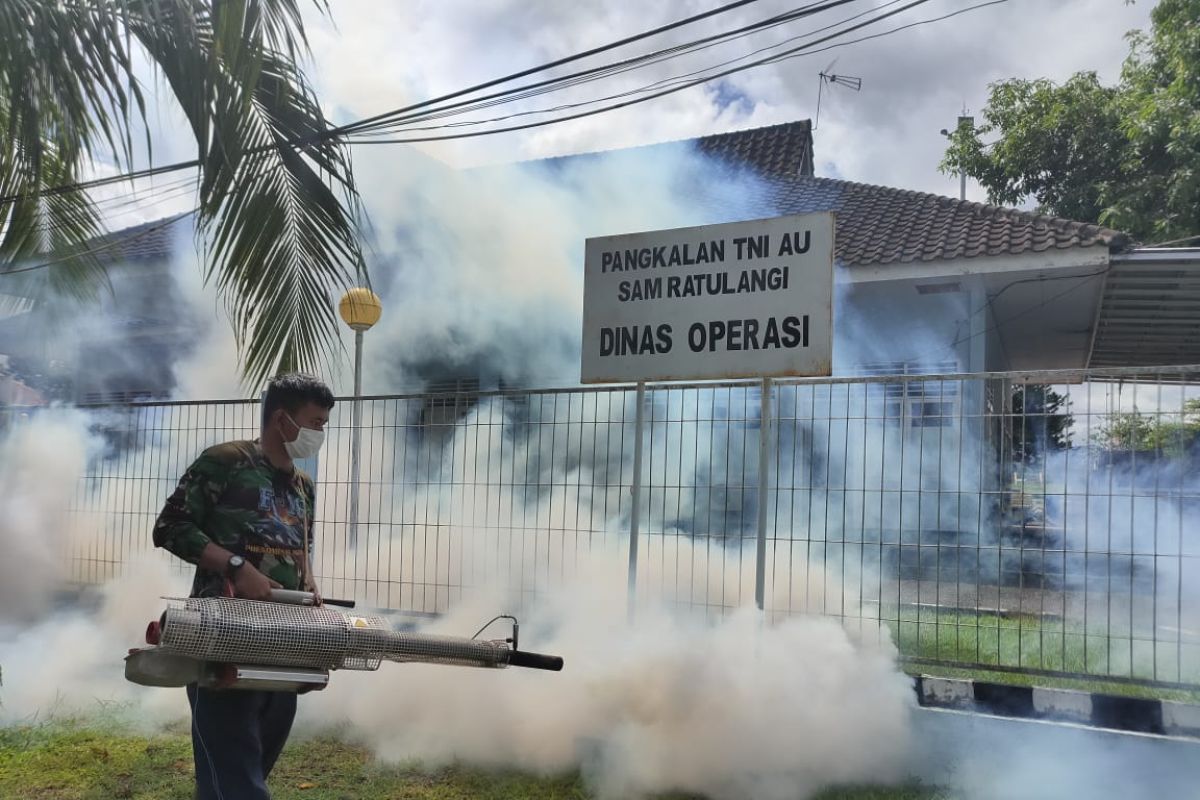 Lanudsri melaksanakan fogging cegah DBD ditengah pandemi COVID-19