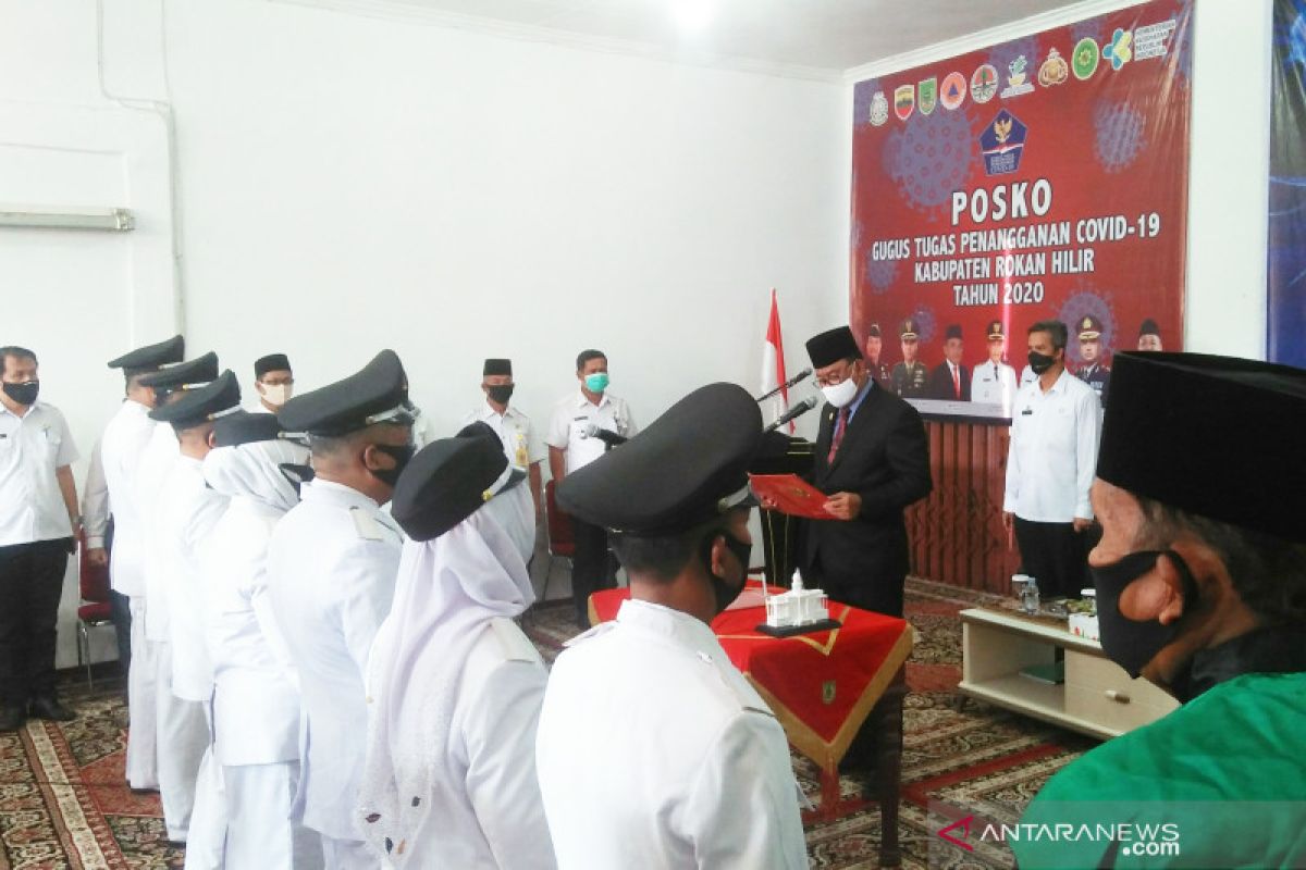 Bupati Rokan Hilir lantik 14 Penjabat Penghulu