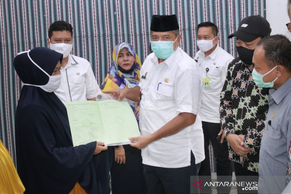 219 Warga Minas terima sertifikat lahan TORA kebun sawit bersertifikasi ISPO