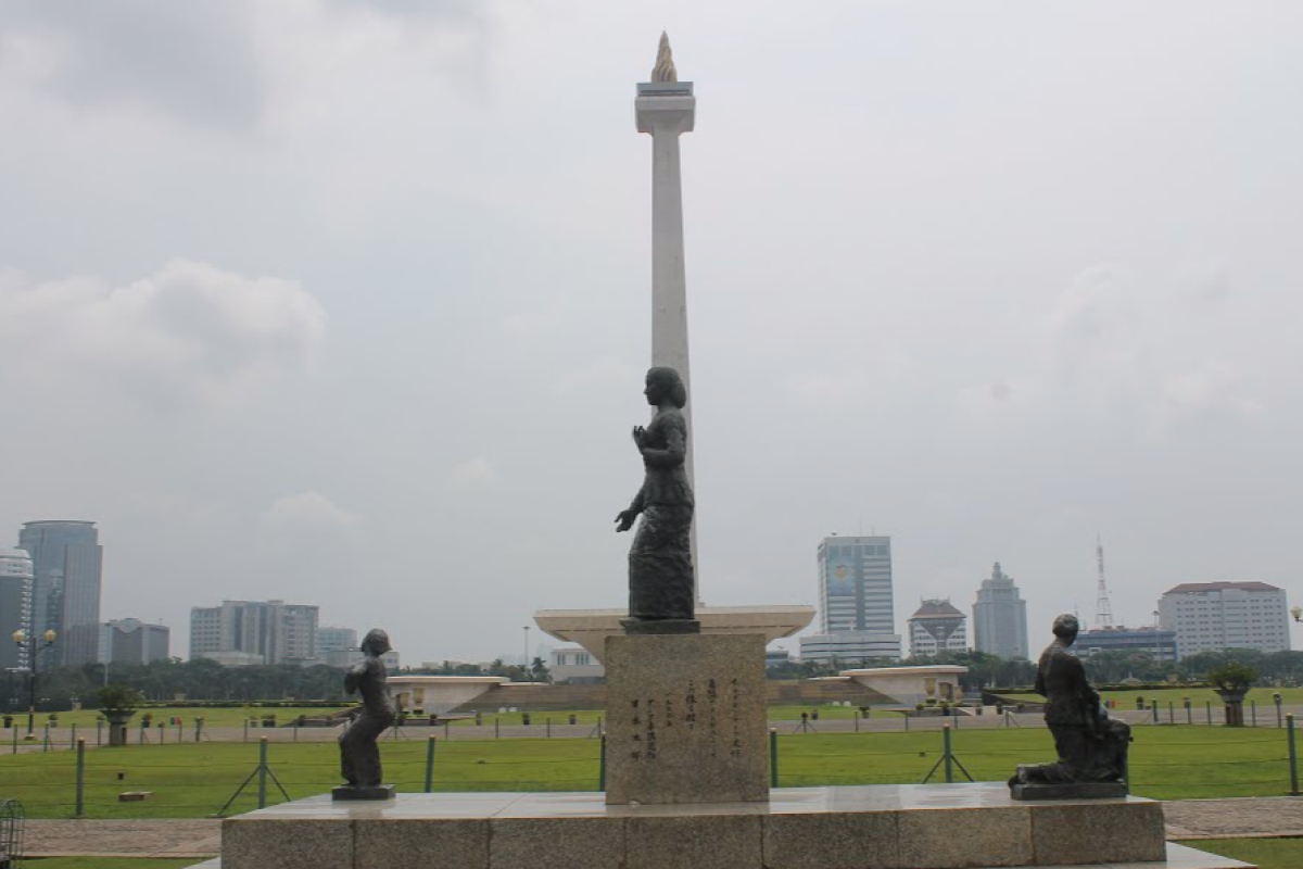 Lima patung pahlawan yang ada di kawasan Monas