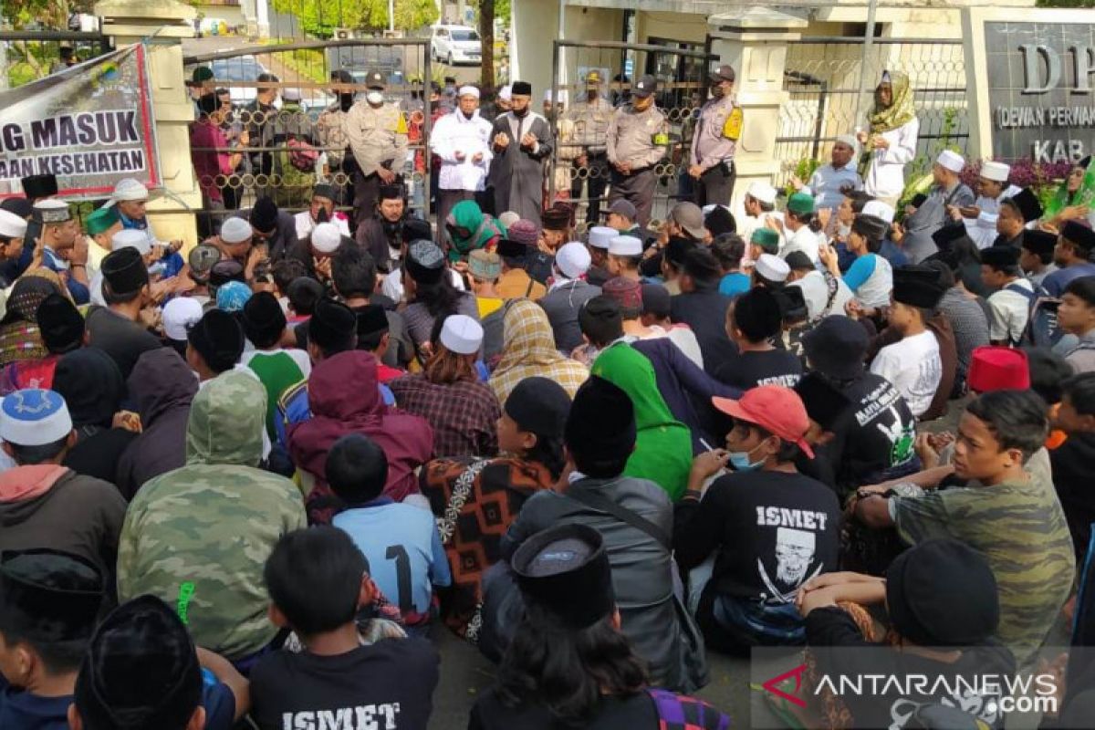 DPRD Cianjur sampaikan aspirasi warga menolak RUU HIP ke DPR