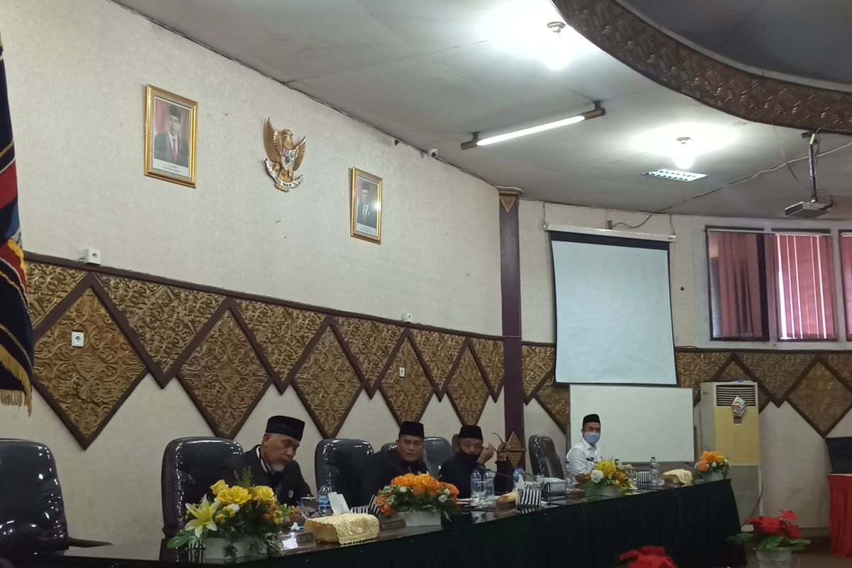 Ini pendapat akhir fraksi tentang realisasi APBD Pemkot Padang tahun anggaran 2019