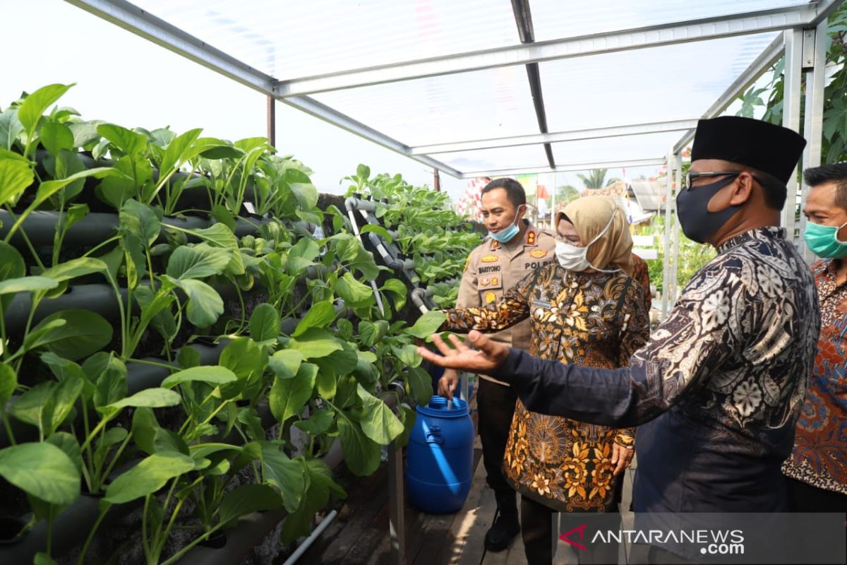 Dukung program Polri, Bupati Serang resmikan Kampung Tangguh