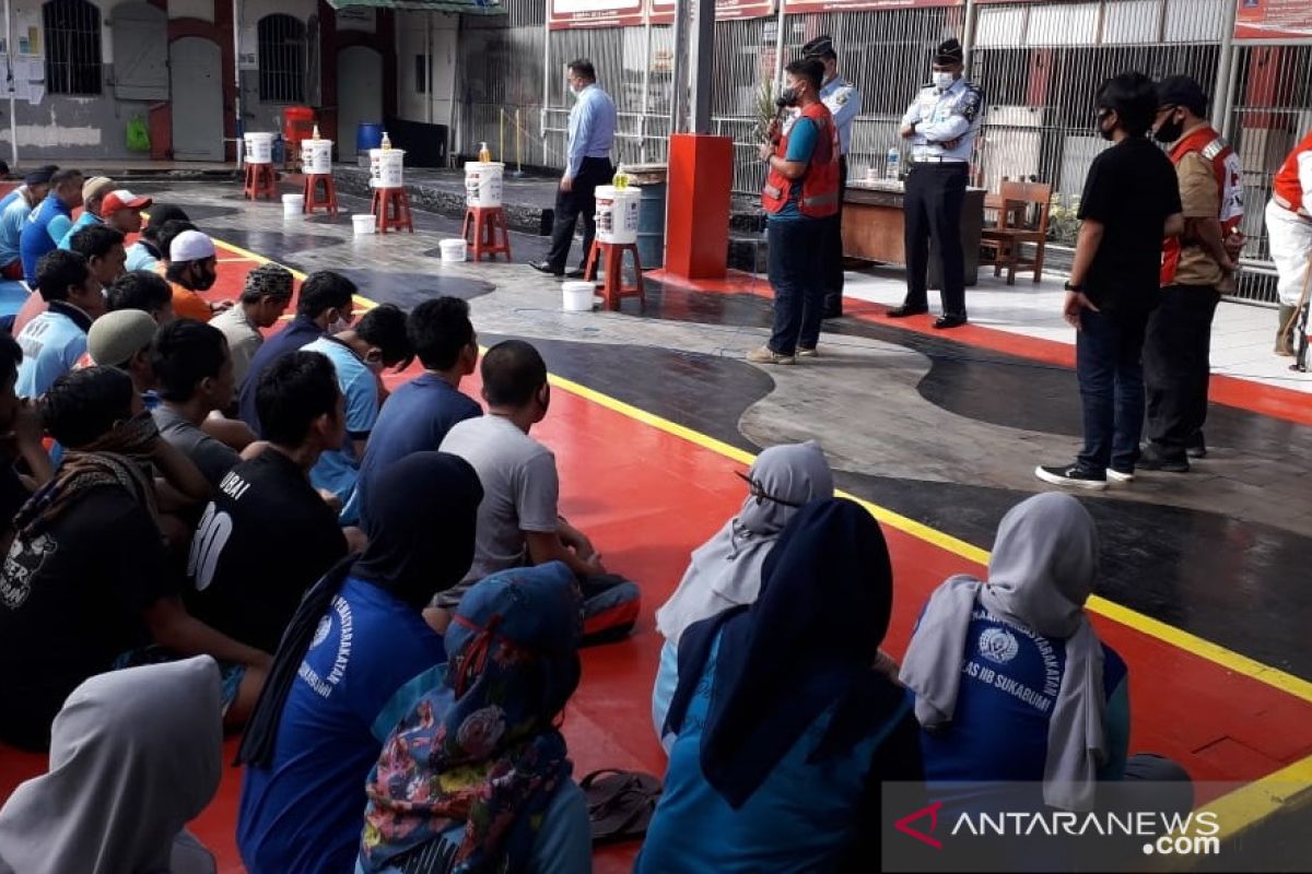 PMI edukasi pencegahan COVID-19 kepada warga binaan Lapas Nyomplong