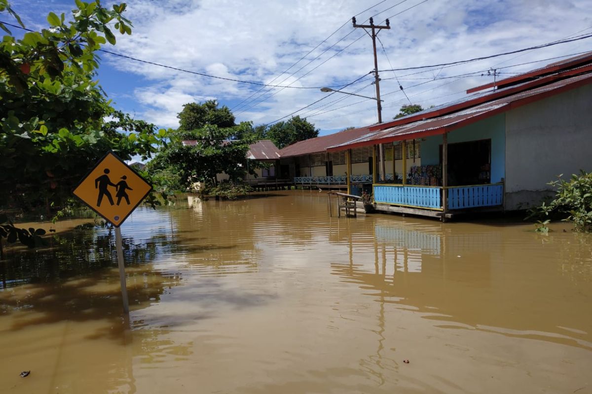 Banjir sudah genangi sejumlah daerah di Kapuas Hulu