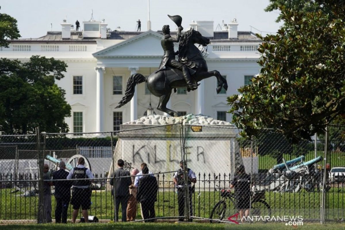 Trump tetap berada di Washington guna lindungi ketertiban