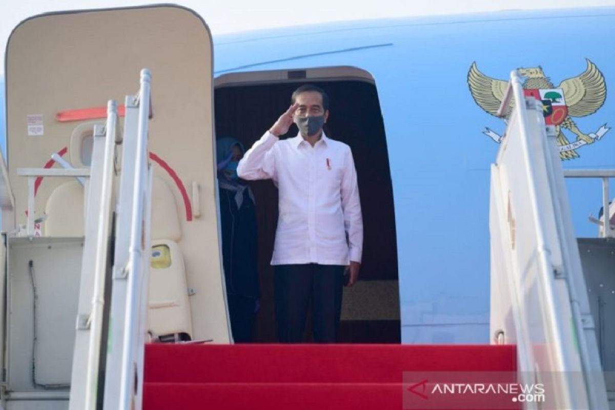 Presiden Joko Widodo bertolak ke Surabaya tinjau posko COVID-19