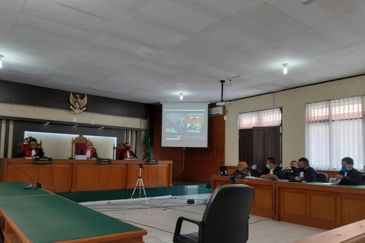 Kuasa hukum minta tidak politisasi sidang Amril