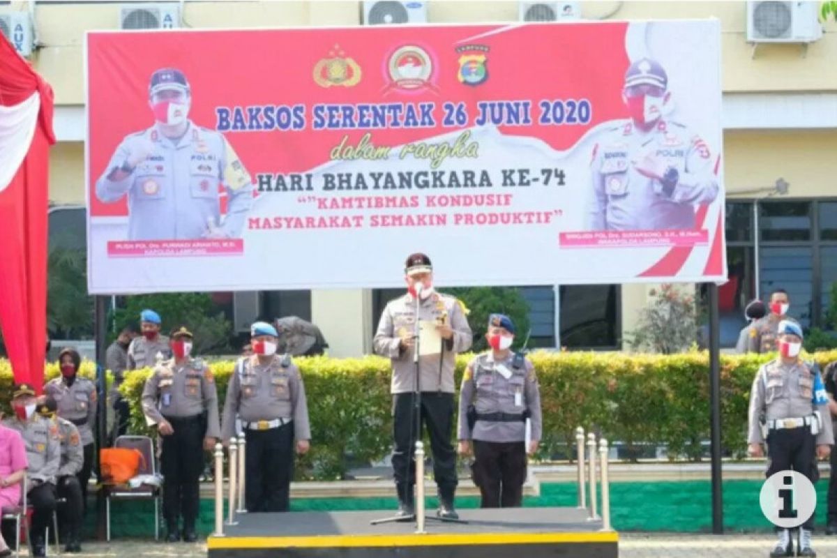 Hari Bhayangkara, Polda Lampung bagikan 20.650 paket sembako