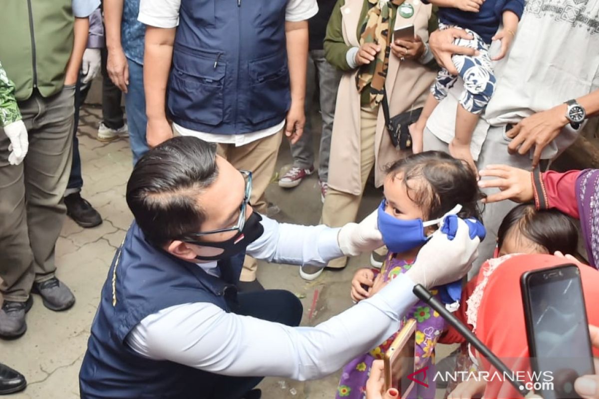 Ridwan Kamil ingatkan pentingnya anak-anak mengenakan masker