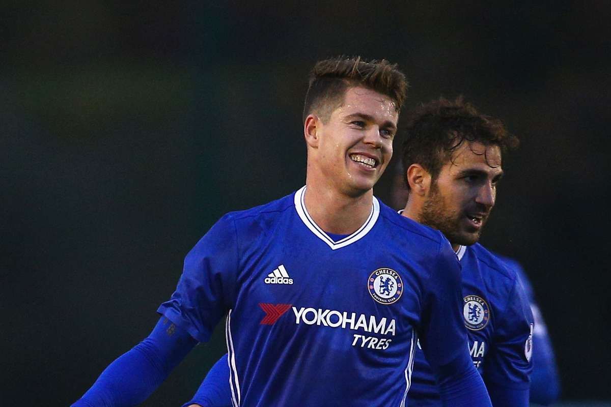 Chelsea memperpanjang kontrak Marco van Ginkel