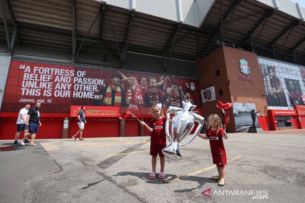 Akhiri puasa selama 30 tahun, Liverpool masih lapar raih lebih banyak gelar