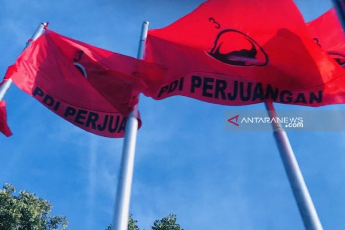 PDI Perjuangan Surabaya minta polisi tangkap pembakar bendera partai