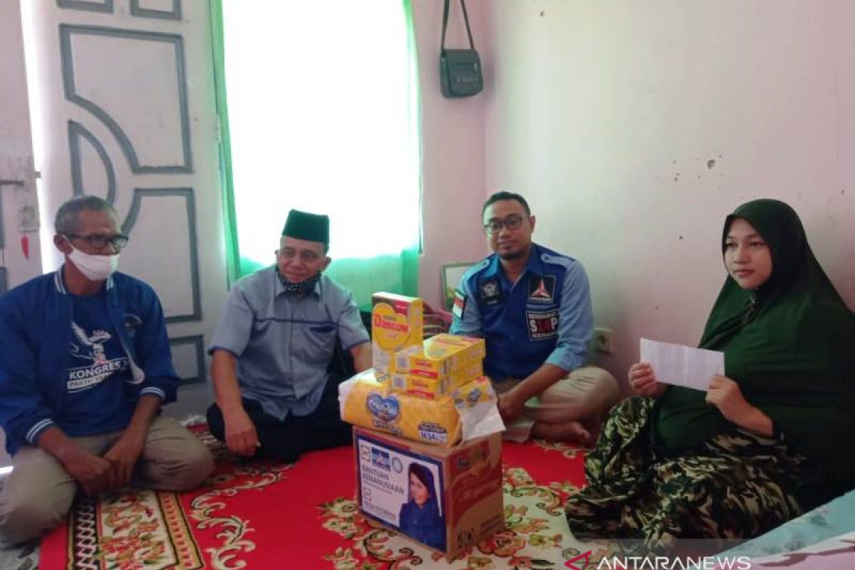 Kader Demokrat bantu bayi pengidap hidrosefalus dan meningitis TB di Payakumbuh