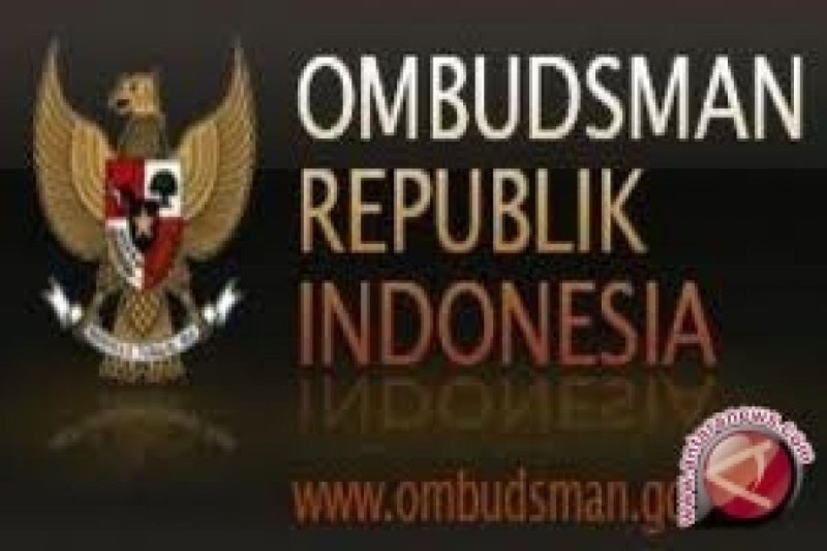 Presiden Joko Widodo saksikan pengucapan sumpah jabatan anggota Ombudsman