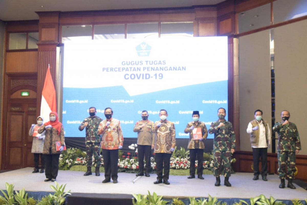 Mendagri apresiasi Pemkot Surabaya gelar tes cepat COVID-19 massal