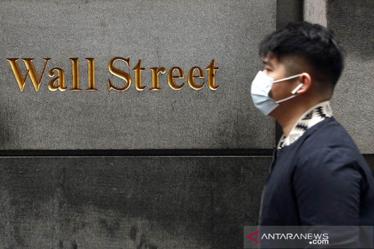 Wall Street jatuh setelah reli kuat karena kasus COVID-19 meningkat