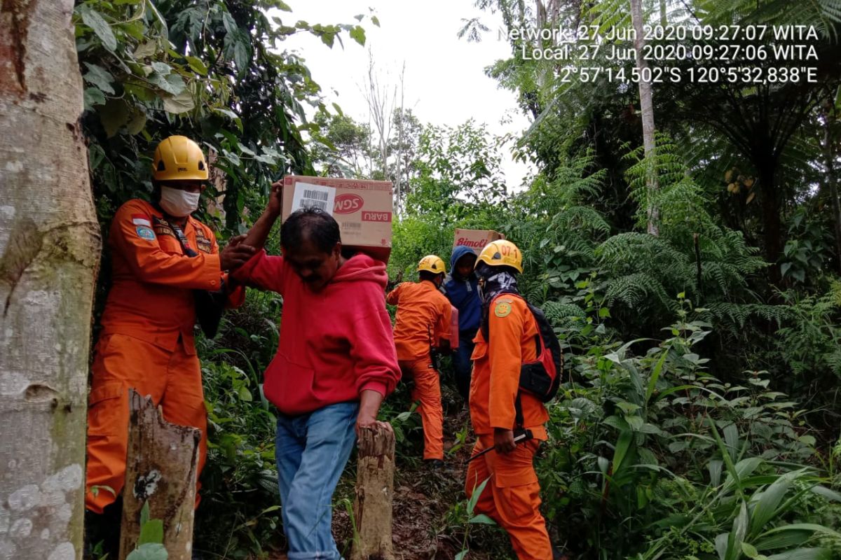 SAR Palopo evakuasi korban longsor di Desa Battang Palopo