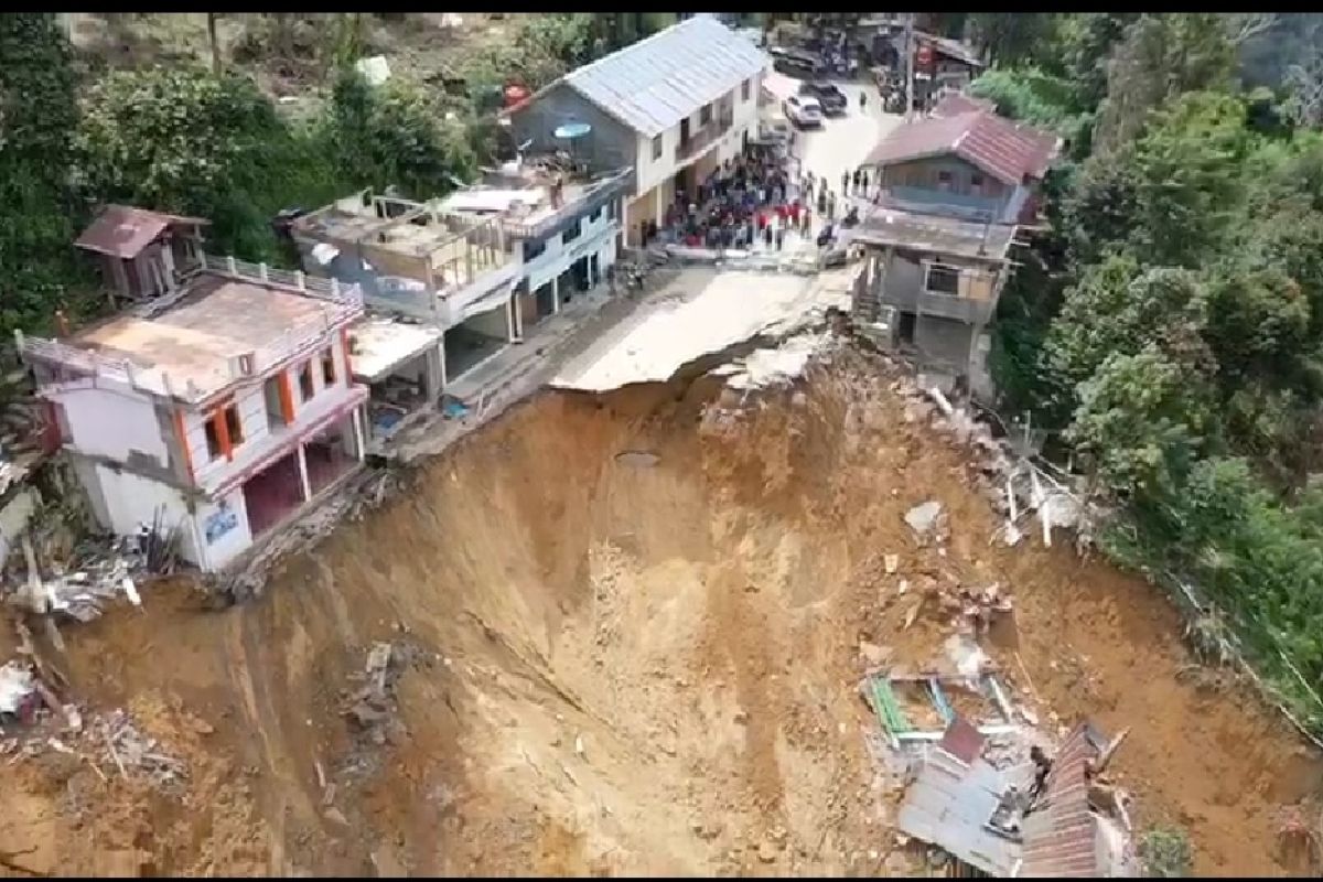 BPBD Sulsel laporkan tujuh rumah hancur akibat longsor di Palopo