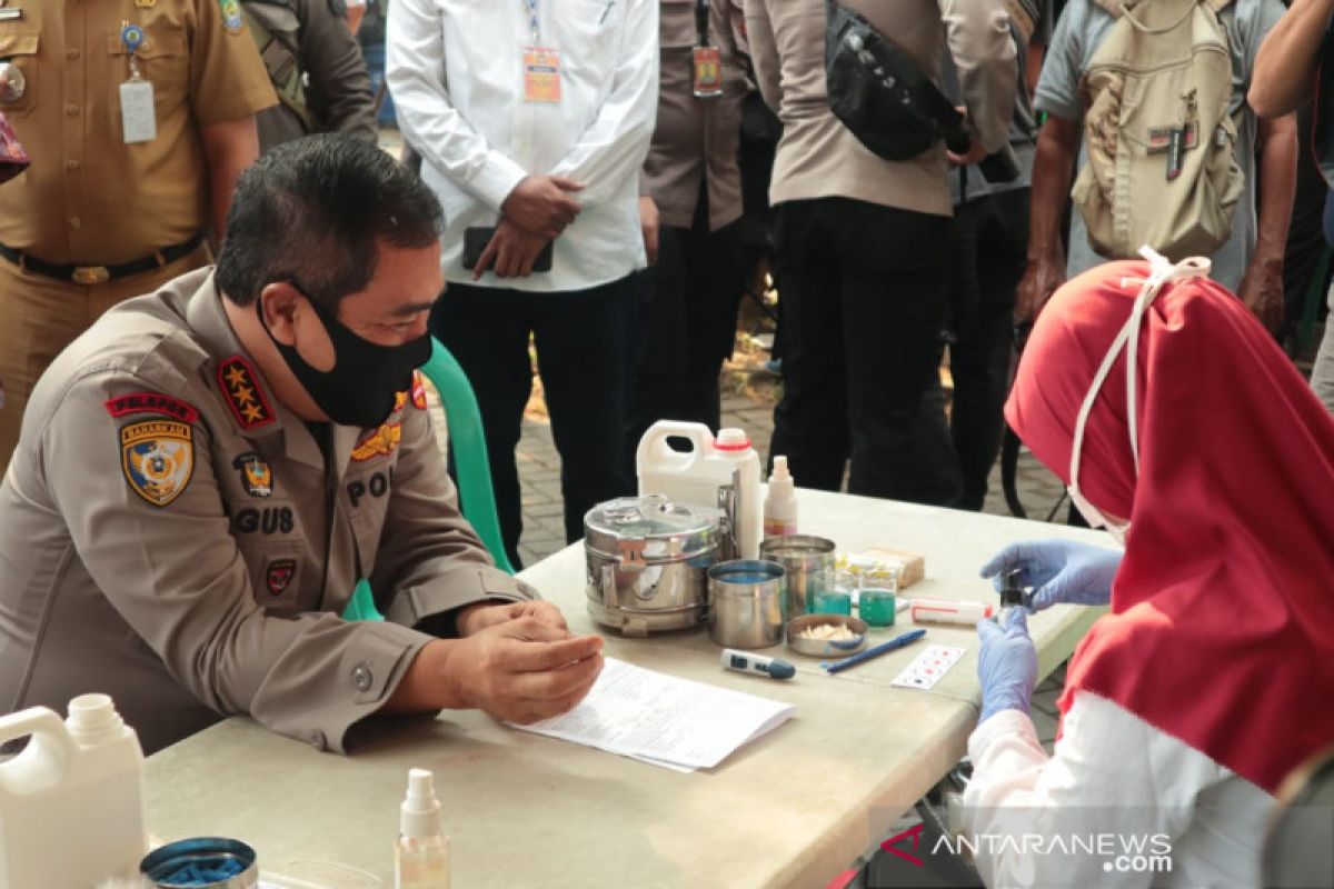 Polri gandeng PMI donoer darah jaga ketersediaan darah di Banten