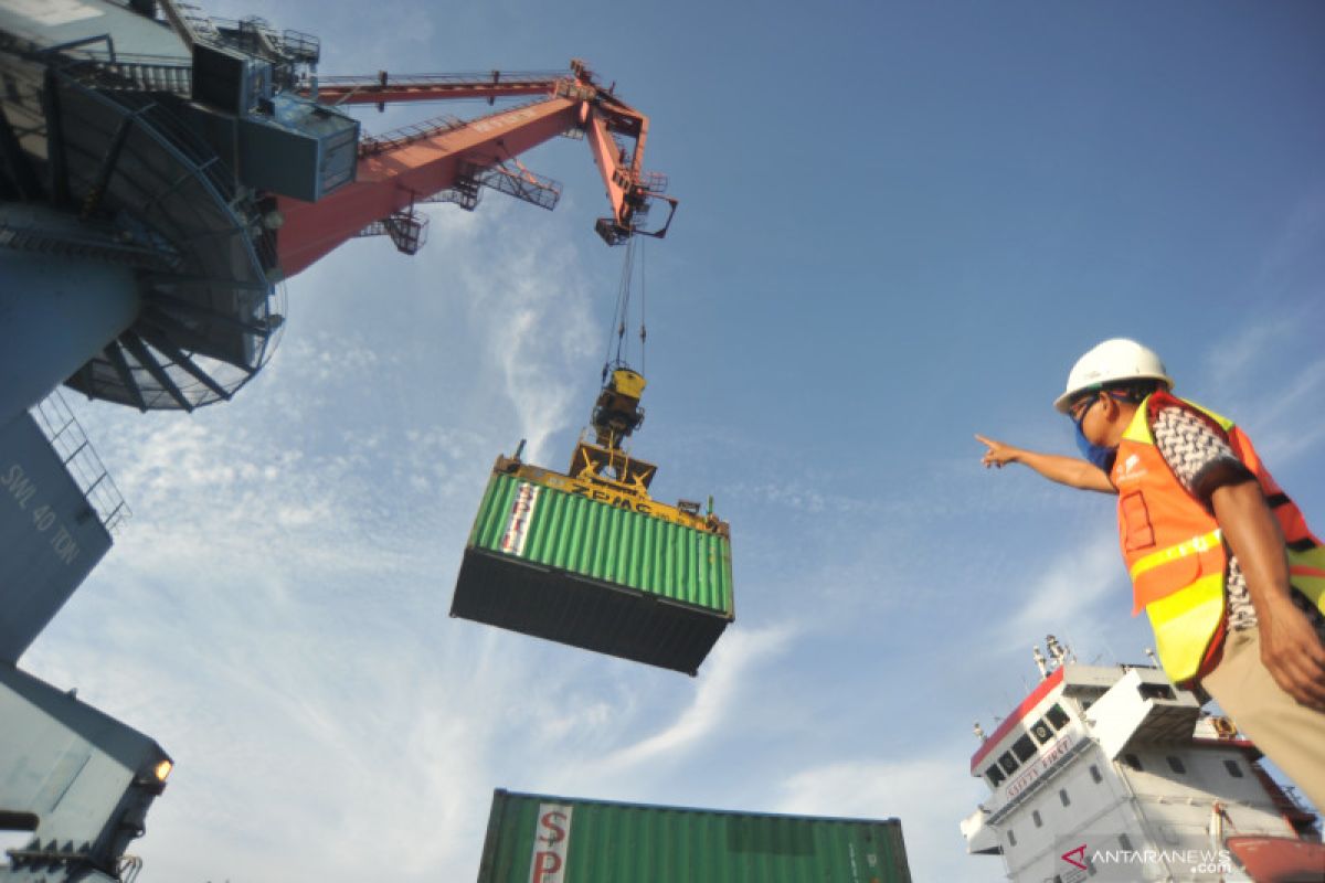 Pelindo II kaji perpanjangan insentif penumpukan barang di pelabuhan