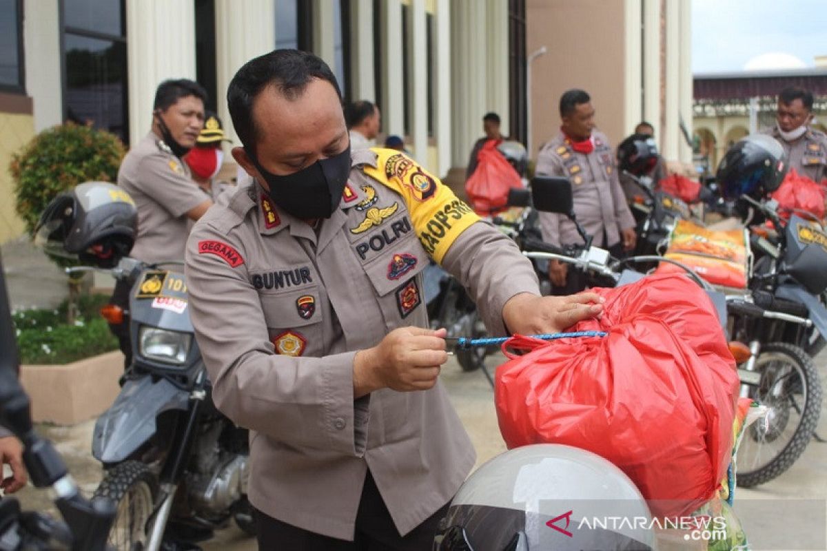 Kapolres Tanjab Barat sambangi warga desa Betara