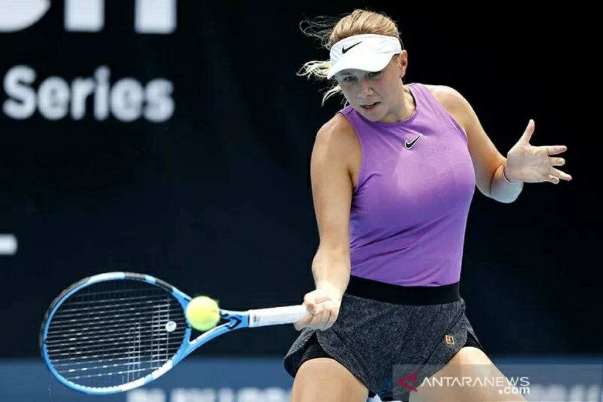 Tenis -  Anisimova tundukkan Dolehide di Charleston