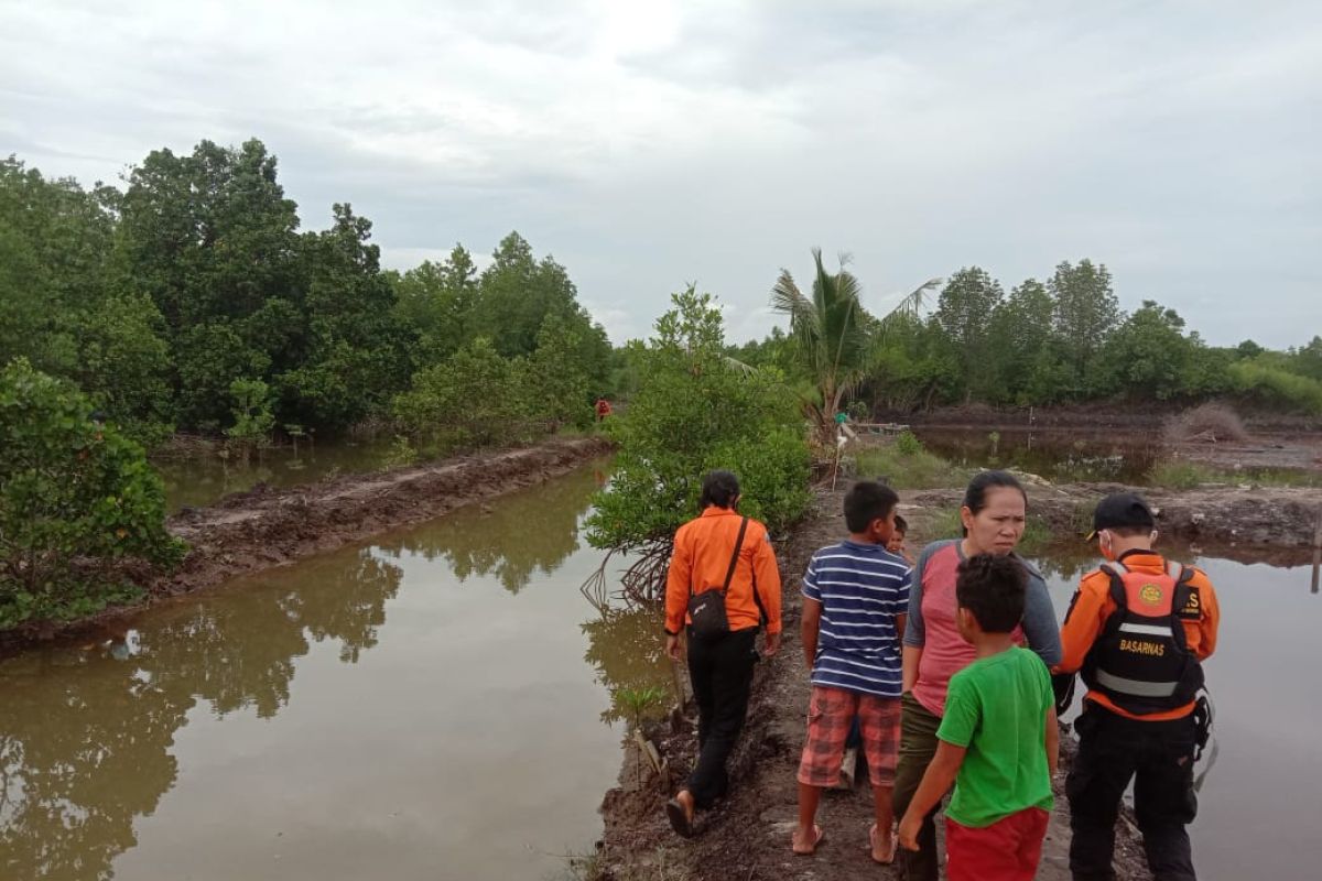 SAR Kolaka lakukan pencarian anak hilang diduga tenggelam