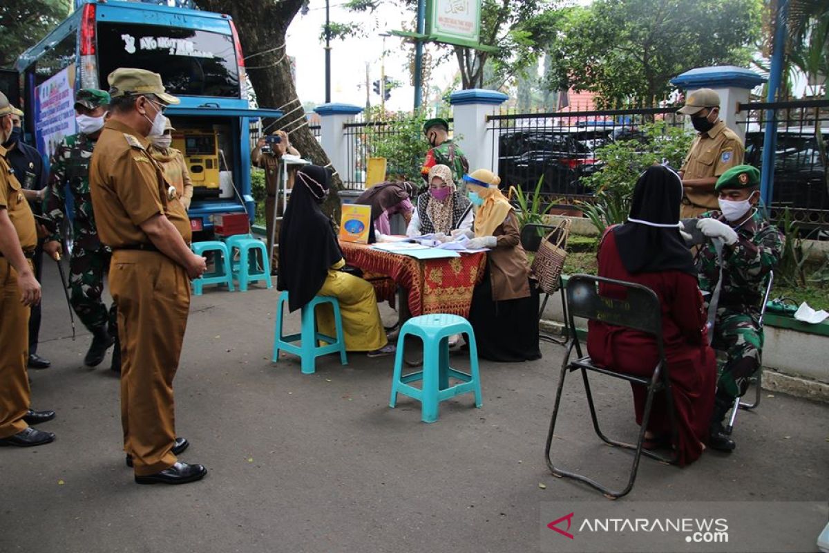 Harganas, Bupati HSS harapkan keluarga jadi garda terdepan cegah COVID-19