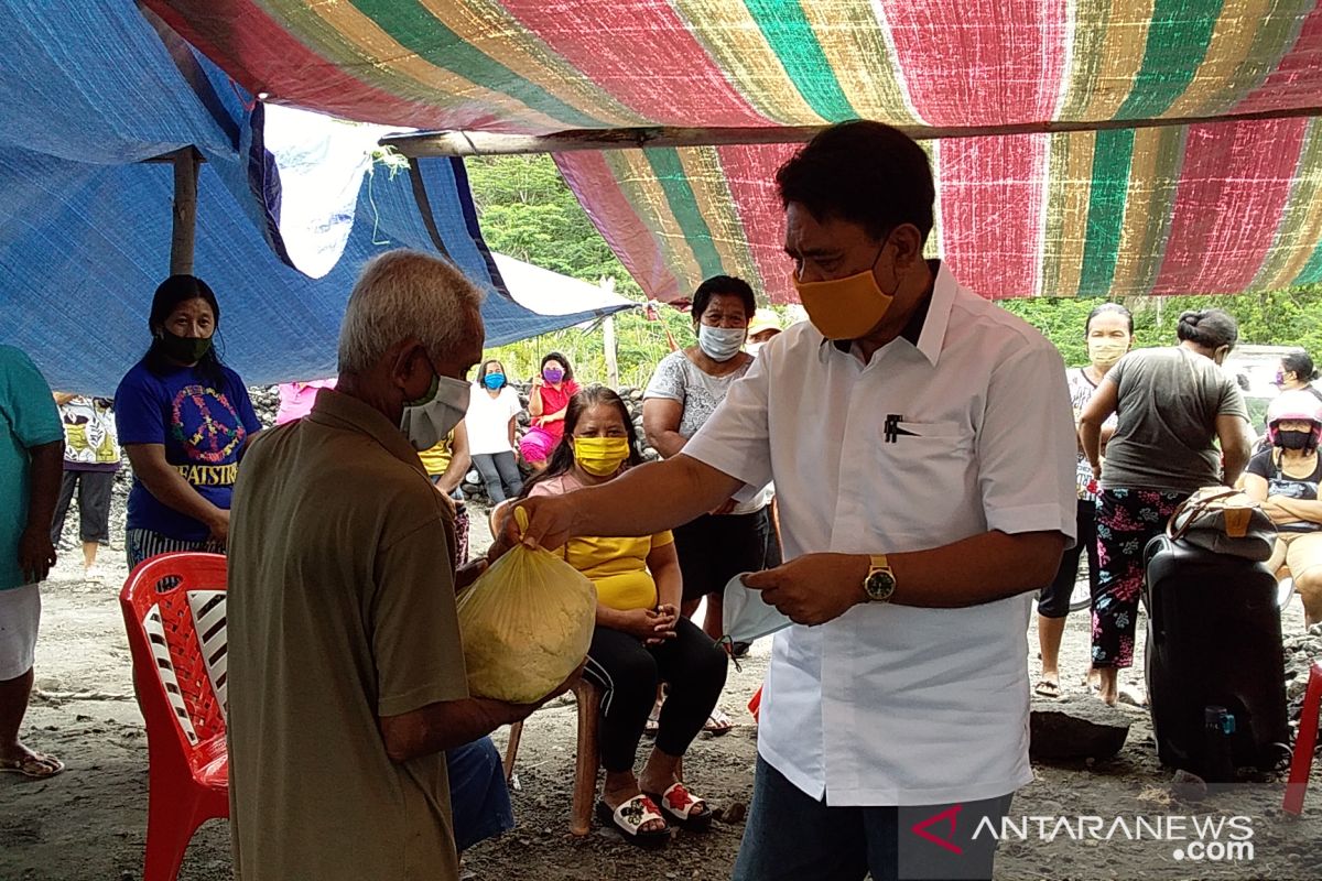 Pemkab Kepulauan Sangihe sudah salurkan 10.568 paket bantuan ke masyarakat