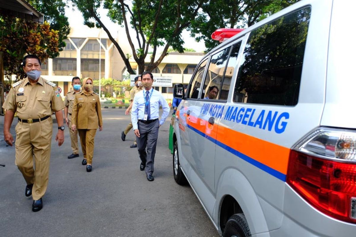 PMI Kota Magelang terima bantuan ambulans dari  BRI