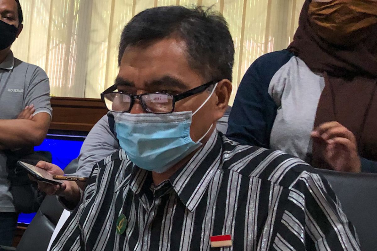 Yogyakarta melatih petugas medis puskesmas ambil sampel swab