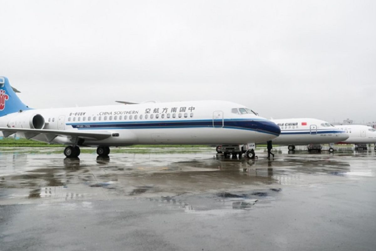 Pesawat ARJ21 buatan China layani penerbangan domestik