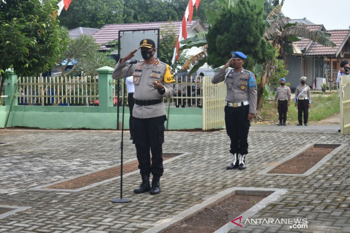 Hari Bhayangkara ke 74 - Kapolres Balangan Pimpin Ziarah ke TMP Aseri