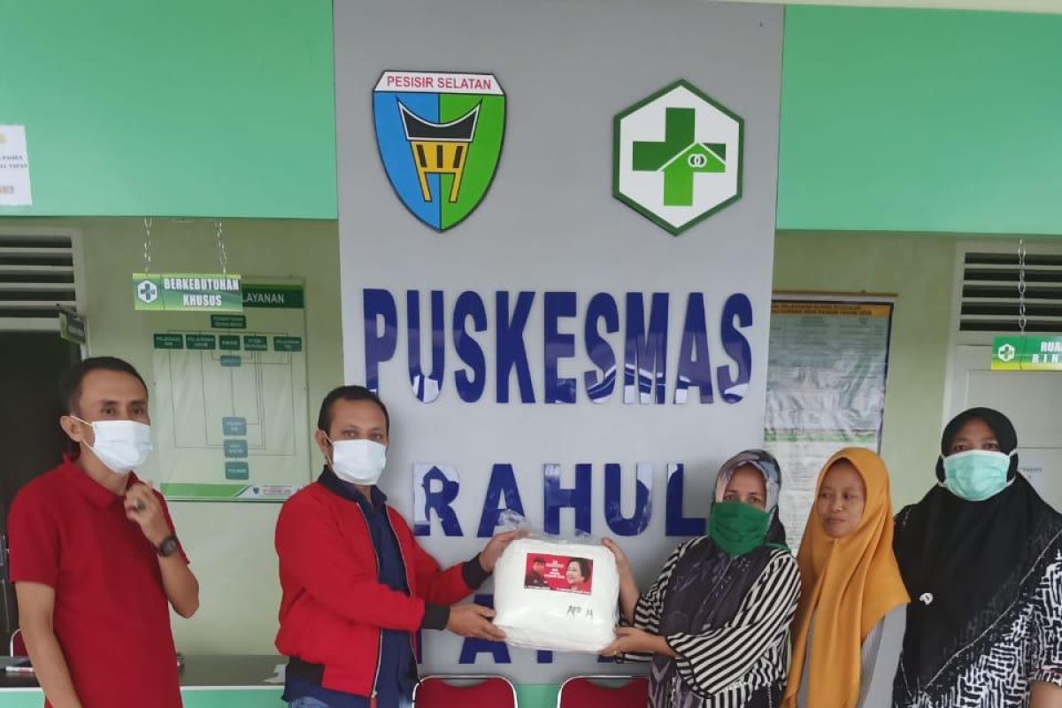 PDIP Sumbar sebar puluhan ribu masker dan hazmat