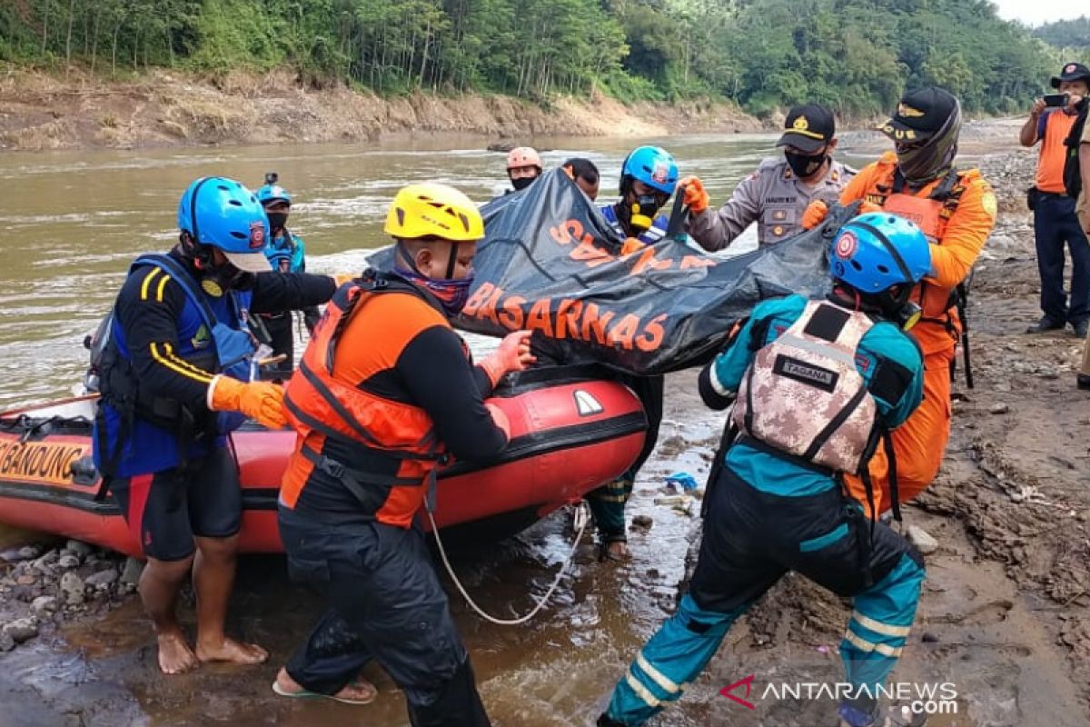 Ditemukan meninggal, korban tenggelam di Sungai Pinoh