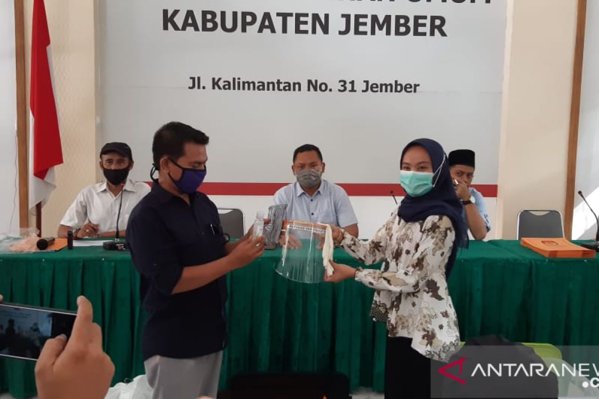 KPU Jember distribusikan APD kepada PPK sebelum verifikasi faktual bakal calon