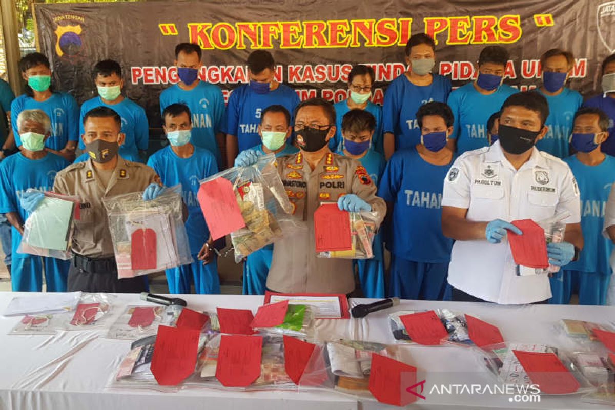 Puluhan penjudi di berbagai wilayah Jateng diamankan dalam sepekan