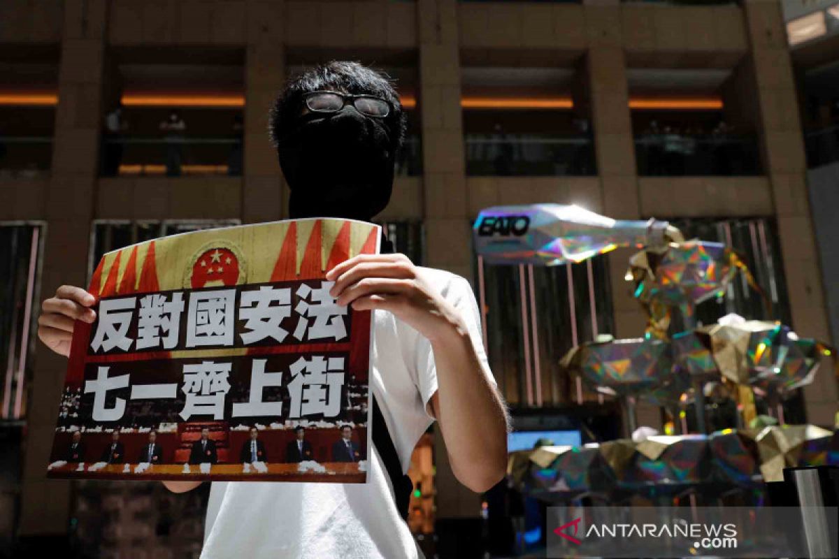 Polisi Hong Kong tangkap terduga penyerang polisi di bandara
